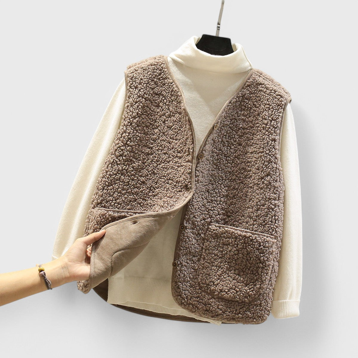 Inge - Klassisk lammeuldsvest