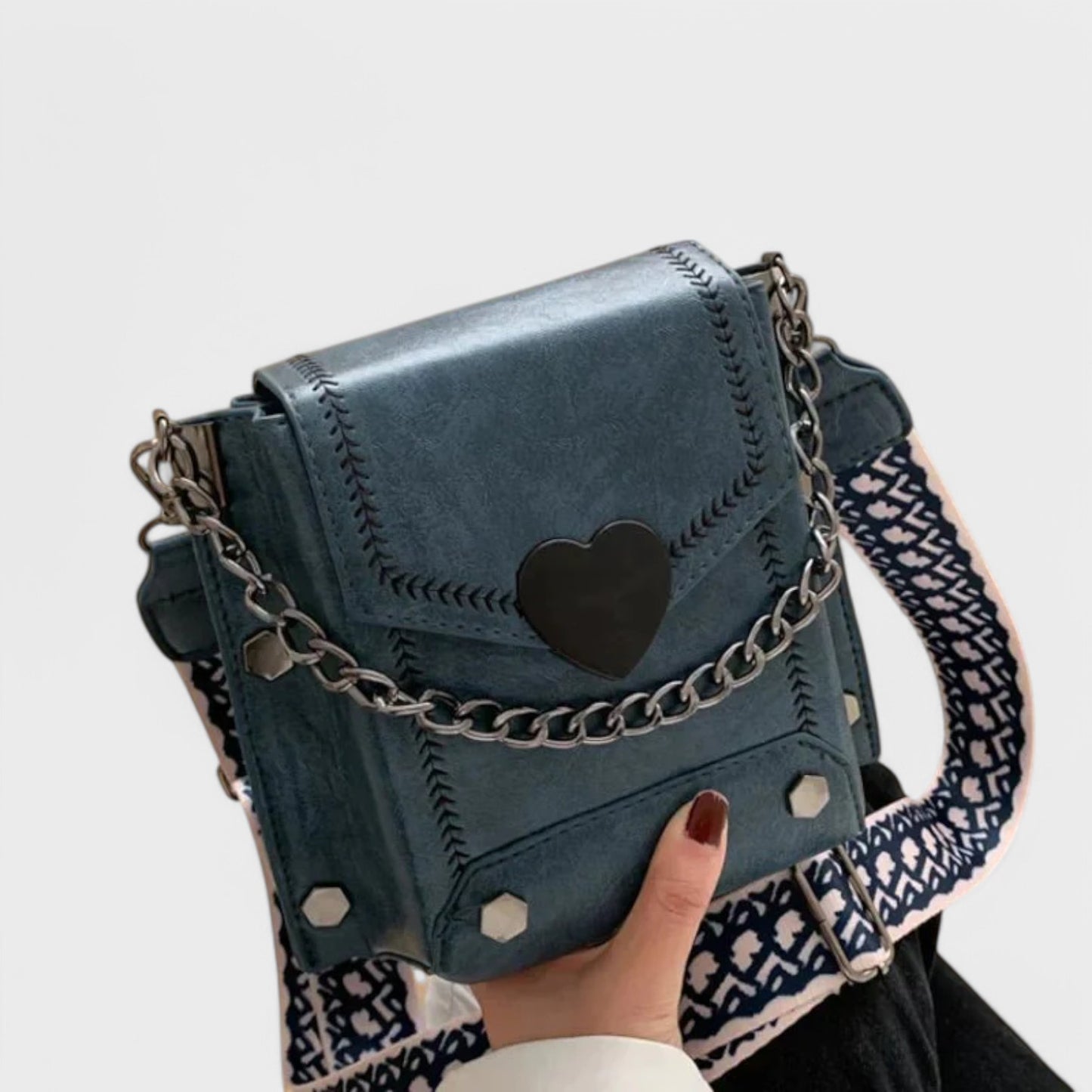 Vibeke- Vintage Hjerte Accent Crossbody Taske